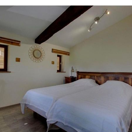 Chambres D'Hotes Les Vignes Montcet Ngoại thất bức ảnh